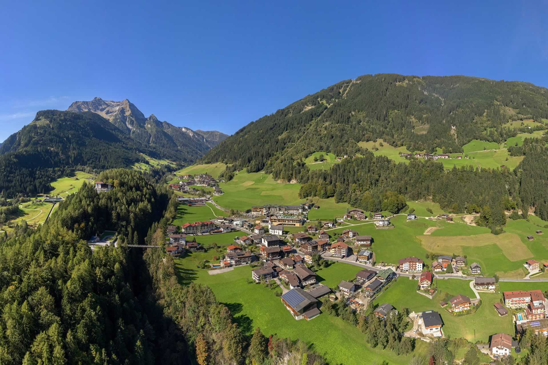 Bergpanorama Tuxertal – Hotel Neuwirt ***